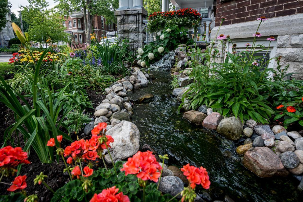 The Secret Garden Inn Kingston Buitenkant foto